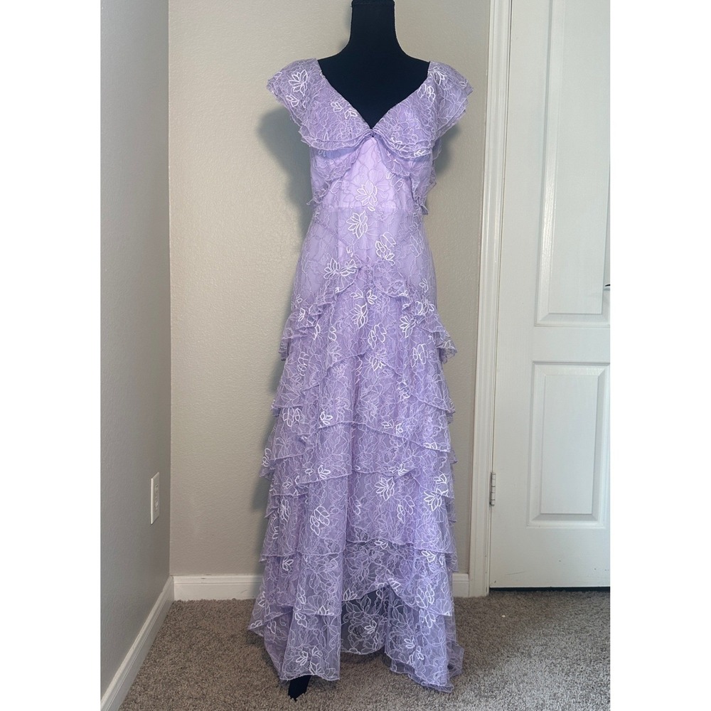Sau Lee Lavender Lace Rosie Gown, Tiered Skirt Low Back‎ Boho Romantic Formal 10 - Picture 3 of 13